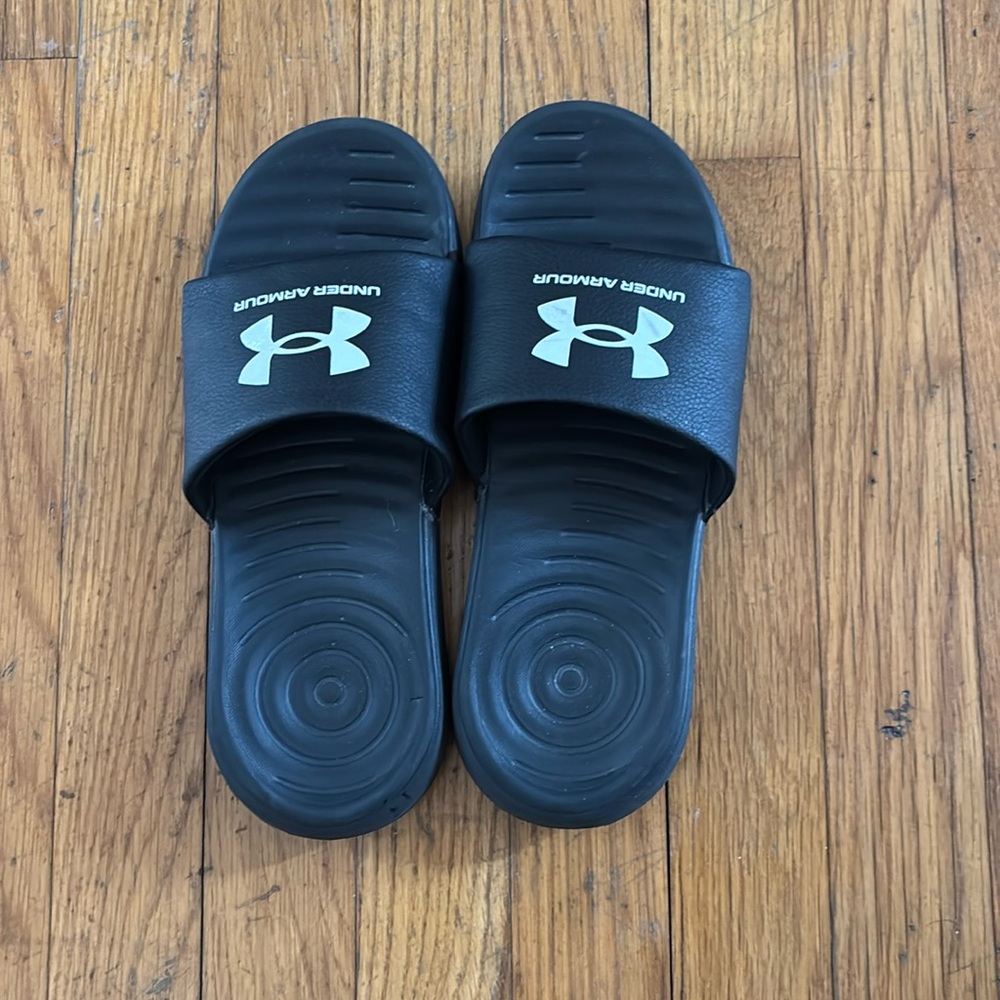 UA used black slides.
